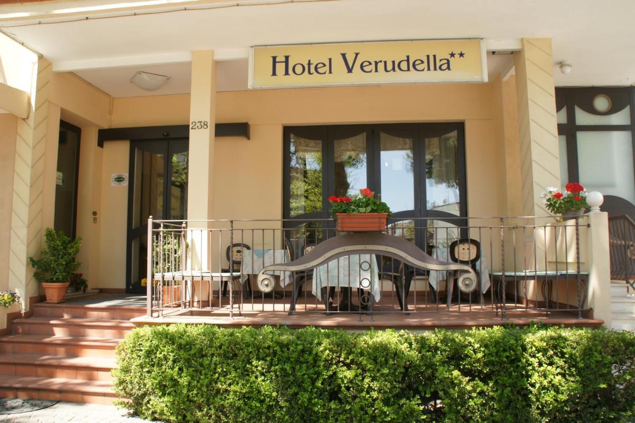Hotel Verudella Rimini Exterior foto